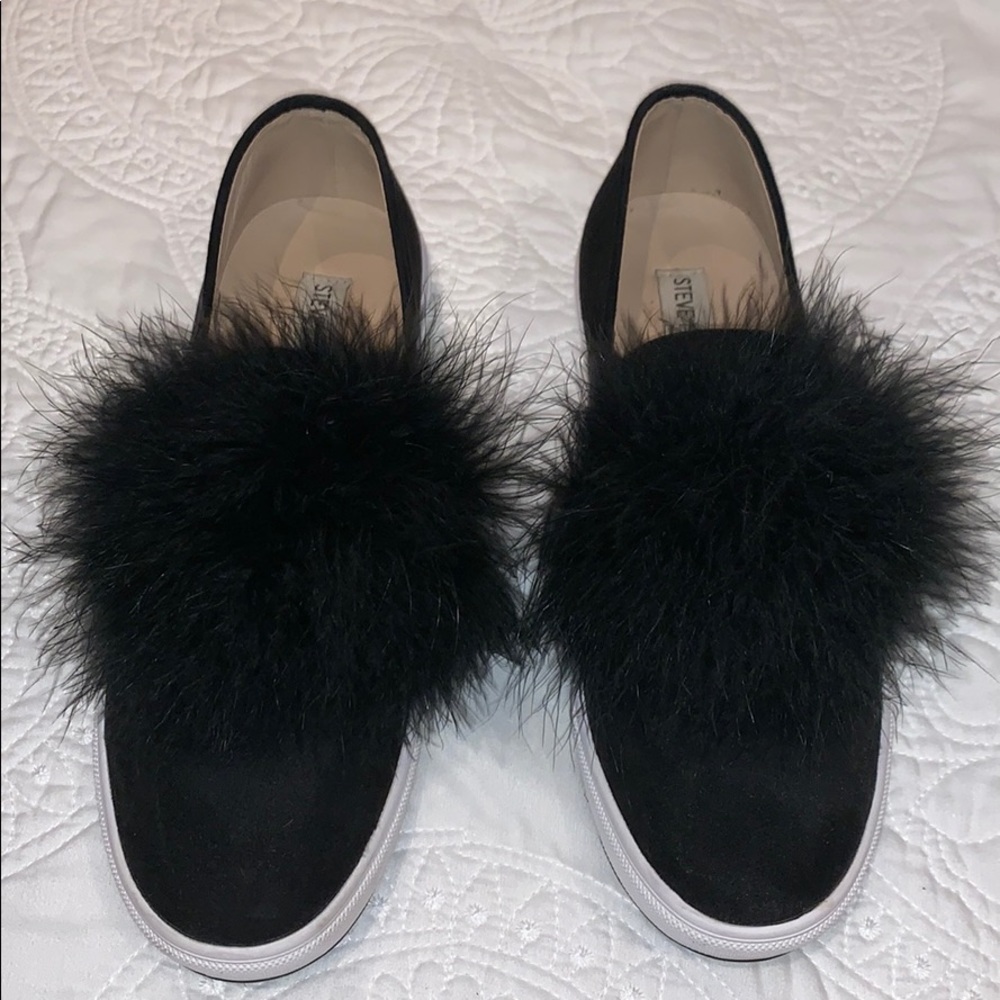 Steve Madden Emily Feather Slip Ons